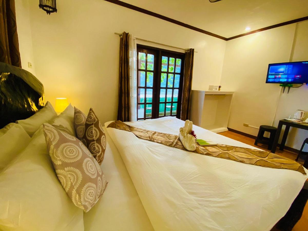 Sophias Beach Guest House Ель-Нідо Екстер'єр фото