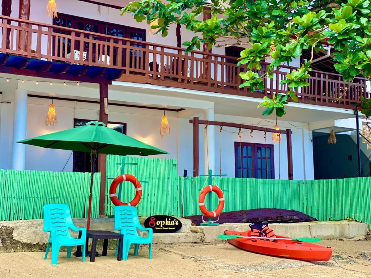 Sophias Beach Guest House Ель-Нідо Екстер'єр фото